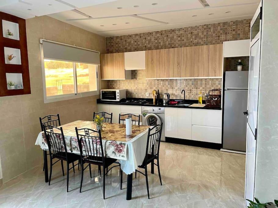 Appartement Pour Famille Avec Enfant Αλ Χοσέιμα Εξωτερικό φωτογραφία