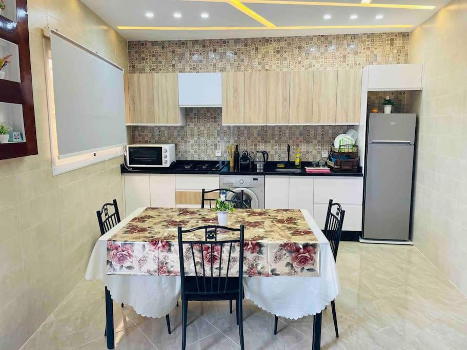 Appartement Pour Famille Avec Enfant Αλ Χοσέιμα Εξωτερικό φωτογραφία